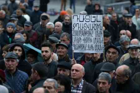 Osipyan saw no demonstrators with firearms during the dispersal of rallies on March 1-2, 2008